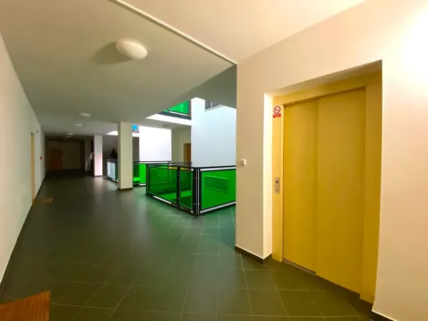 Pronájem bytu 3+kk, Praha - Hlubočepy, Voskovcova, 81 m2