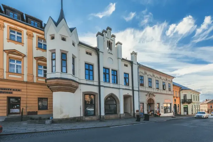 Prodej bytu 4+kk, Chrudim, Resselovo náměstí, 167 m2