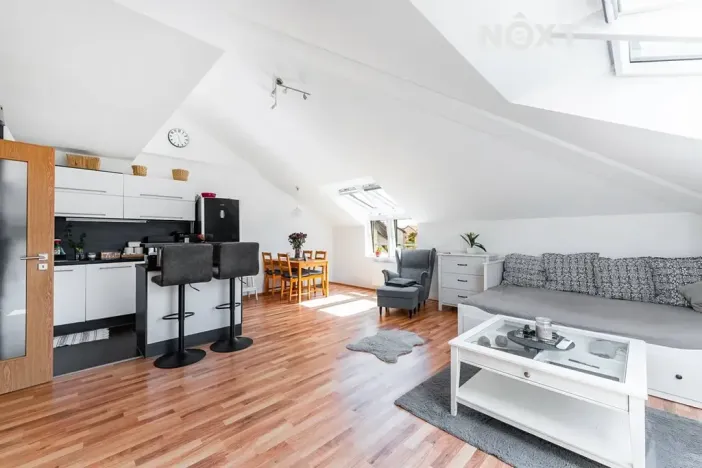 Pronájem bytu 2+kk, Praha, Nad statkem, 72 m2