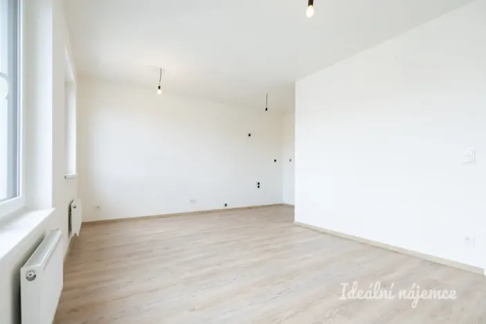Pronájem bytu 1+kk, Praha - Hostivař, Arnošta Staňka, 34 m2