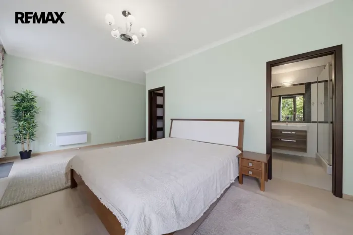 Prodej bytu 4+kk, Karlovy Vary, Libušina, 171 m2