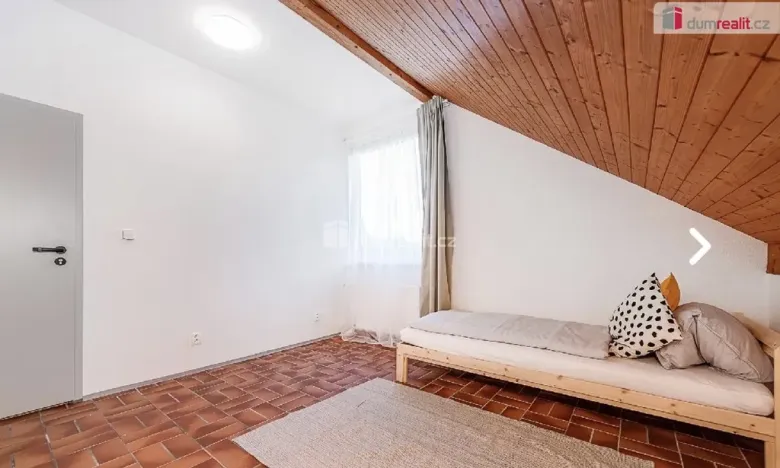 Pronájem atypického bytu, Praha - Lipence, Jílovišťská, 14 m2