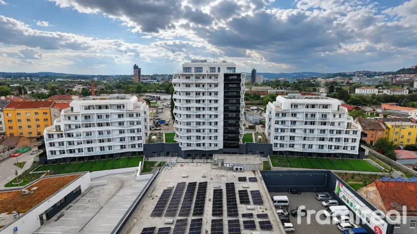 Pronájem bytu 1+kk, Brno, Komárovská, 38 m2
