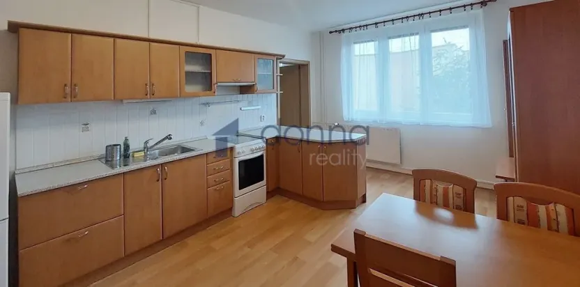 Pronájem bytu 2+kk, Praha, Nedašovská, 40 m2