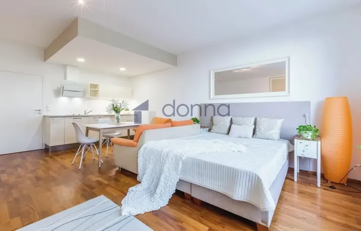 Pronájem bytu 1+kk, Praha, Švédská, 43 m2