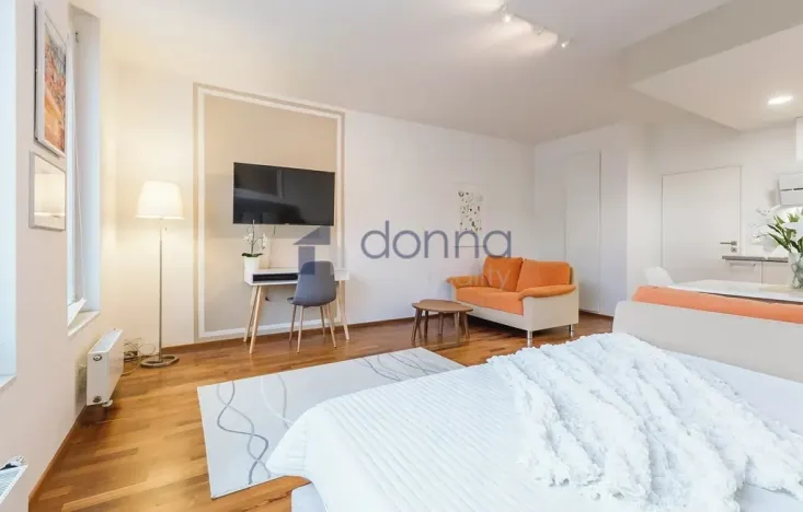 Pronájem bytu 1+kk, Praha, Švédská, 43 m2