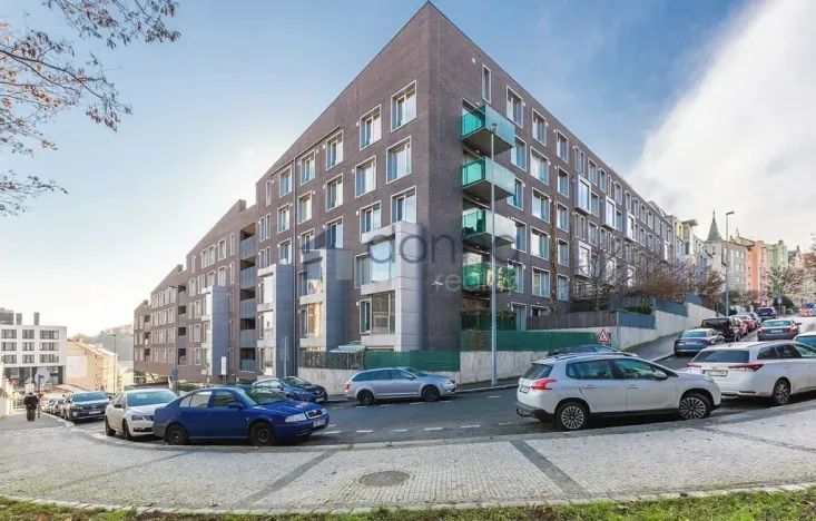 Pronájem bytu 1+kk, Praha, Švédská, 43 m2