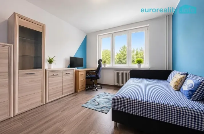 Pronájem bytu 2+kk, Cheb, Boženy Němcové, 33 m2