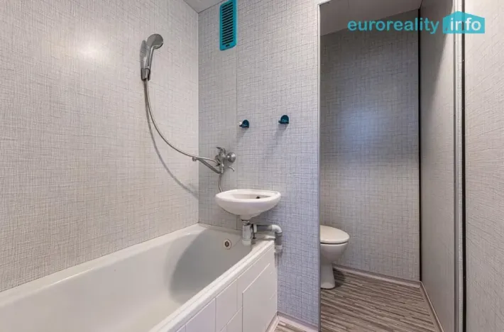 Pronájem bytu 2+kk, Cheb, Boženy Němcové, 33 m2