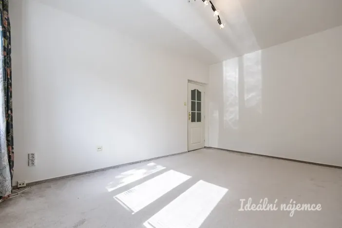 Pronájem bytu 2+1, Praha - Břevnov, Nad alejí, 52 m2