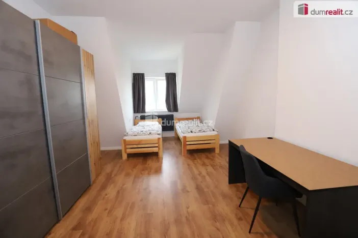 Prodej bytu 3+1, Cheb, Svatopluka Čecha, 87 m2