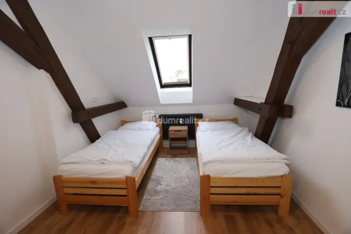 Prodej bytu 3+1, Cheb, Svatopluka Čecha, 87 m2