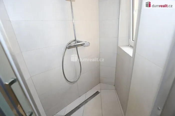 Prodej bytu 3+1, Cheb, Svatopluka Čecha, 87 m2