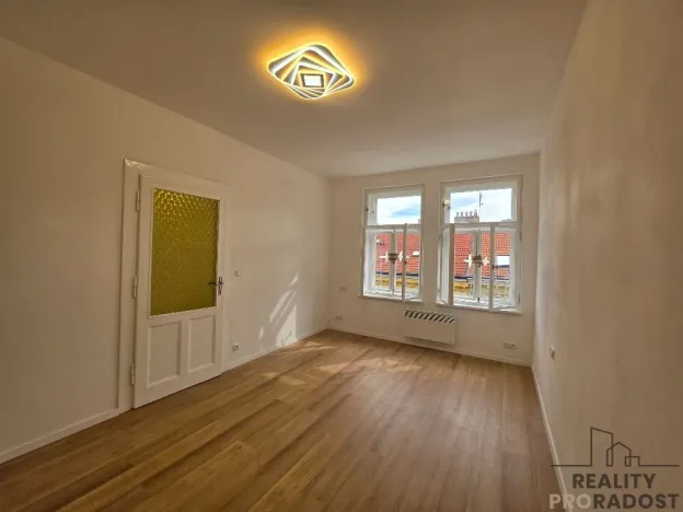 Pronájem bytu 2+1, Praha - Žižkov, Milíčova, 53 m2