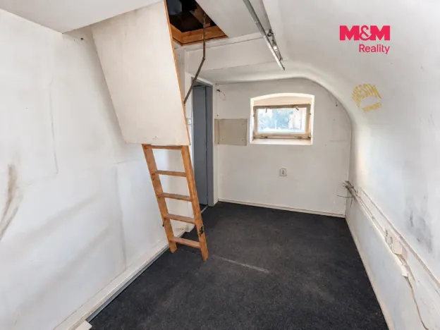 Pronájem obchodního prostoru, Jesenice, Budějovická, 237 m2