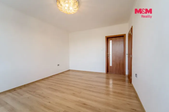 Pronájem bytu 3+1, Hrádek - Nová Huť, 1. máje, 67 m2