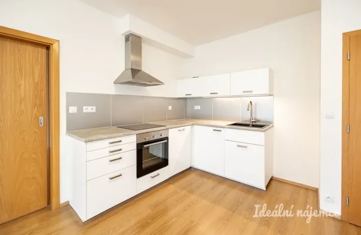 Pronájem bytu 2+kk, Praha - Modřany, Generála Šišky, 56 m2