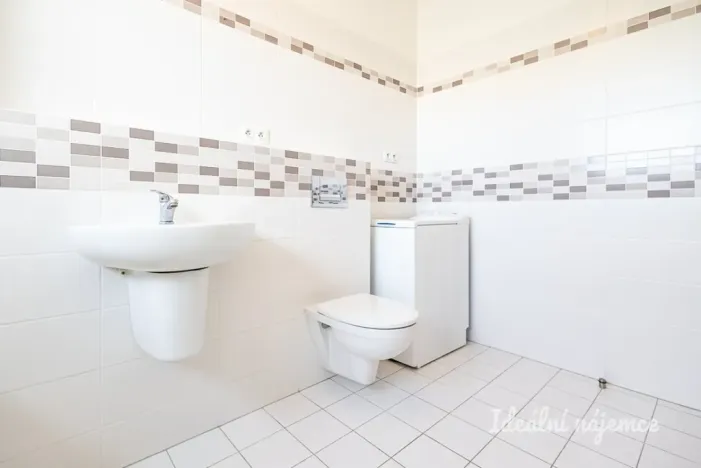 Pronájem bytu 2+kk, Praha - Modřany, Generála Šišky, 56 m2