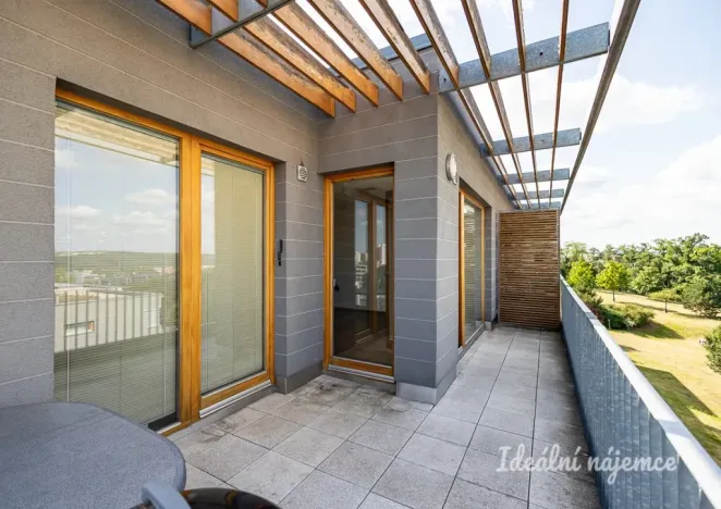 Pronájem bytu 2+kk, Praha - Modřany, Generála Šišky, 56 m2