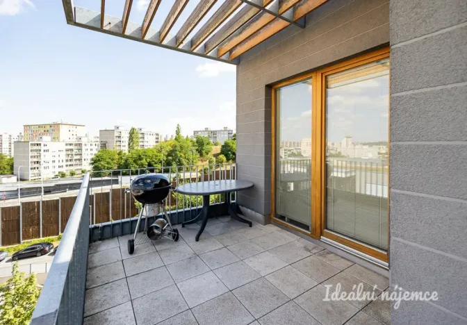 Pronájem bytu 2+kk, Praha - Modřany, Generála Šišky, 56 m2
