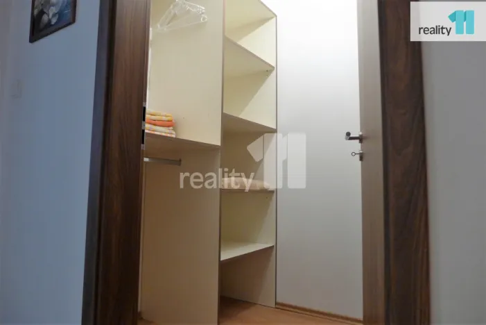 Prodej bytu 1+1, Karlovy Vary - Doubí, Spálená, 50 m2