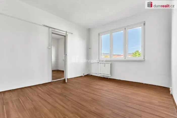 Prodej bytu 3+1, Ostrov, Májová, 69 m2