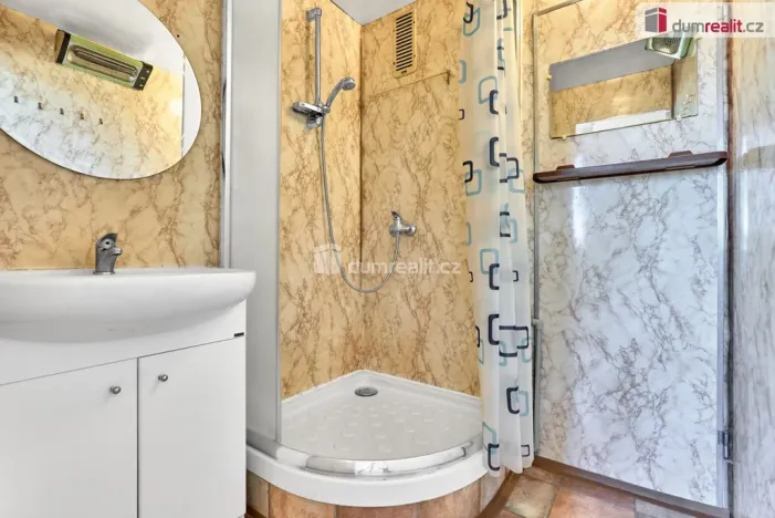 Prodej bytu 2+1, Karlovy Vary - Rybáře, Klínovecká, 65 m2