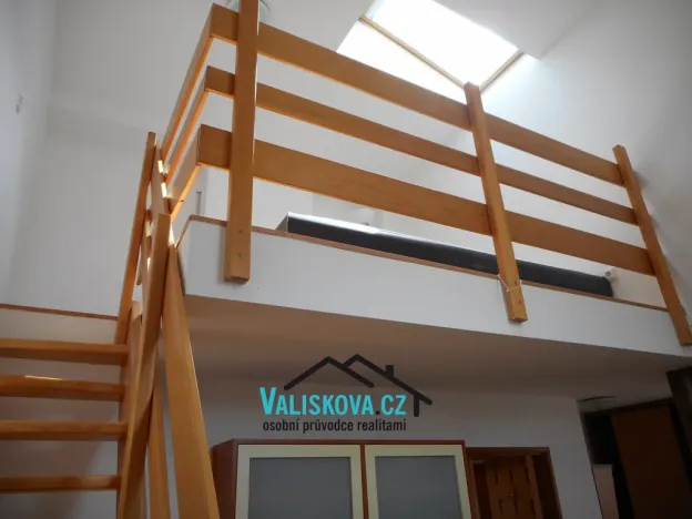 Pronájem bytu 1+kk, Kroměříž, Dobrovského, 42 m2