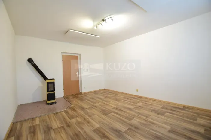Pronájem bytu 1+1, Plzeň, K Papírně, 37 m2