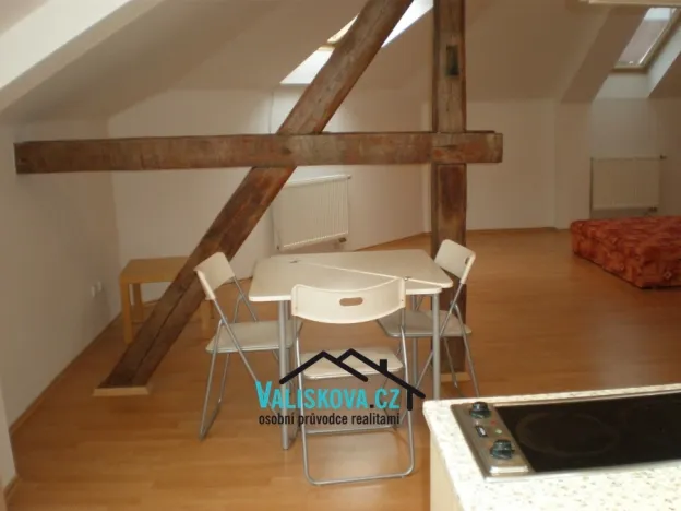 Pronájem bytu 1+kk, Kroměříž, Dobrovského, 42 m2