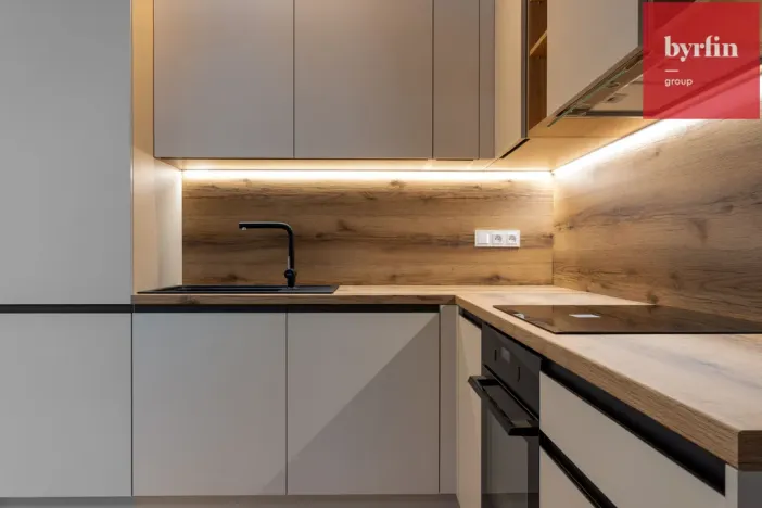 Prodej bytu 2+kk, Praha, Vrtbova, 56 m2