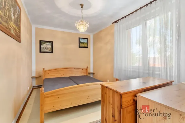 Prodej bytu 3+1, Dobrovice - Libichov, 77 m2