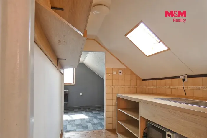 Pronájem bytu 2+1, Chotusice, 66 m2