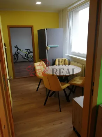 Prodej bytu 3+1, Rožnov pod Radhoštěm, Valašská, 60 m2