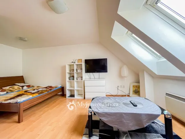 Prodej bytu 1+kk, Znojmo - Oblekovice, Oblekovická, 40 m2