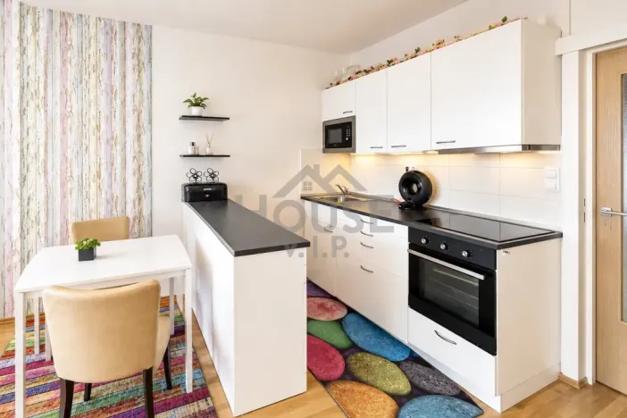 Prodej bytu 1+kk, Praha - Vysočany, Podkovářská, 31 m2