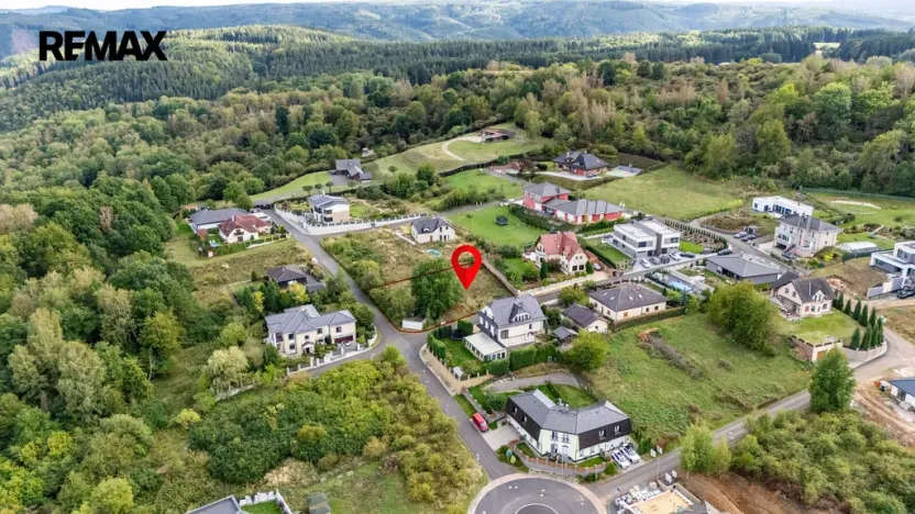 Prodej pozemku pro bydlení, Jenišov, 1432 m2