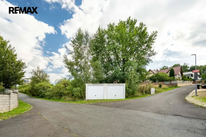 Prodej pozemku pro bydlení, Jenišov, 1432 m2