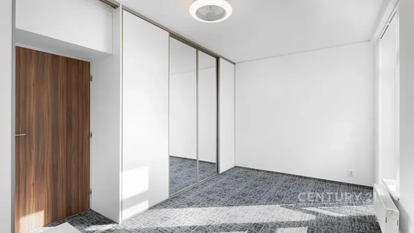 Pronájem bytu 2+kk, Praha - Strašnice, Vinohradská, 54 m2
