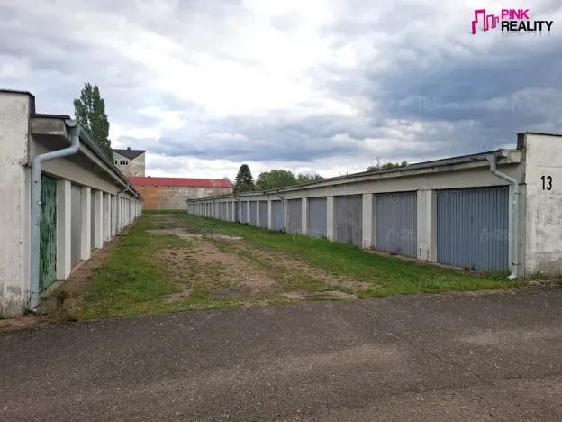 Prodej garáže, Hradec Králové, U Mostku, 16 m2