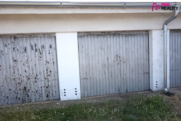 Prodej garáže, Hradec Králové, U Mostku, 16 m2