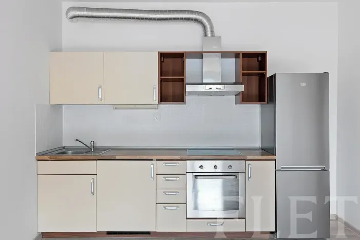 Pronájem bytu 2+kk, Praha - Vysočany, Podkovářská, 48 m2
