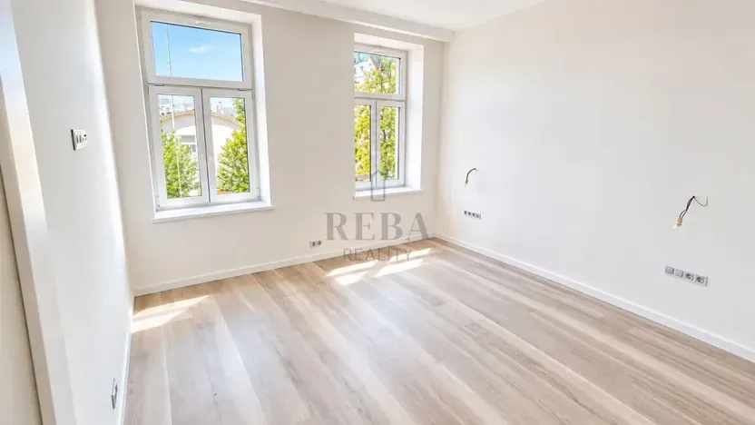 Prodej bytu 2+1, Karlovy Vary, náměstí Dr. M. Horákové, 52 m2