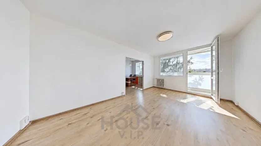 Prodej bytu 3+1, Praha - Prosek, Lovosická, 67 m2