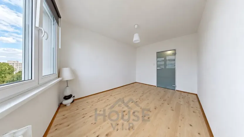Prodej bytu 3+1, Praha - Prosek, Lovosická, 67 m2