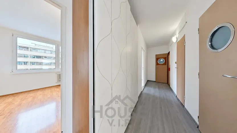 Prodej bytu 3+1, Praha - Prosek, Lovosická, 67 m2