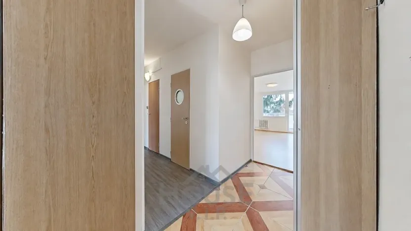 Prodej bytu 3+1, Praha - Prosek, Lovosická, 67 m2
