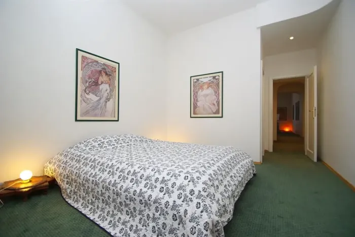 Pronájem bytu 3+kk, Praha - Nové Město, Odborů, 80 m2