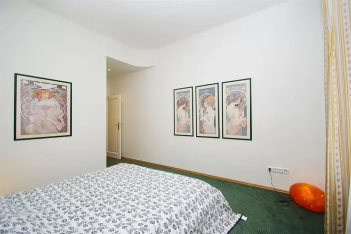 Pronájem bytu 3+kk, Praha - Nové Město, Odborů, 80 m2