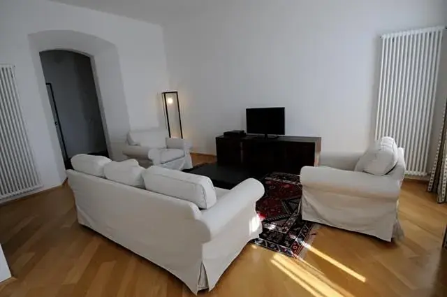 Pronájem bytu 3+1, Praha - Smíchov, Hořejší nábřeží, 94 m2